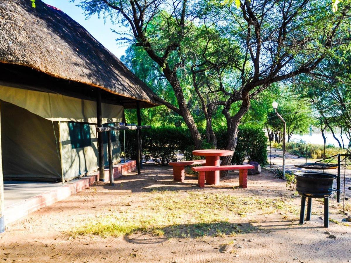 Die Dam - Transkalahari End Resort Gobabis Esterno foto